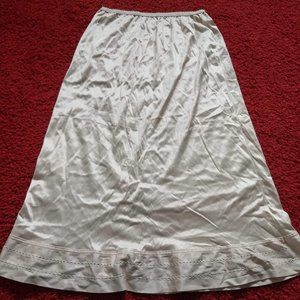 vintage 80s cream midi below the knee half slip